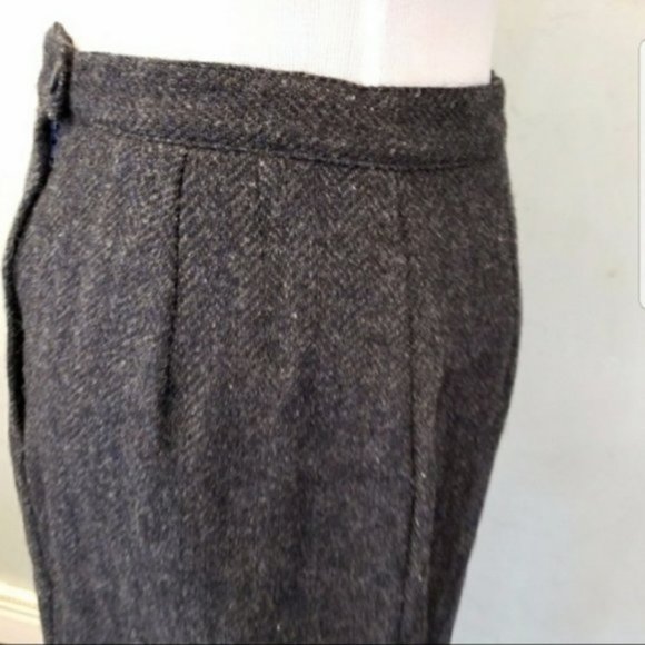 Briggs Petites mid length 100% wool pencil skirt size 8 (205) - Picture 2 of 6